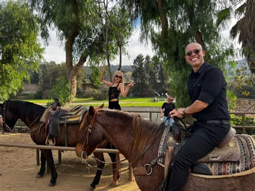 Rosé is a force around the world — but even with her international success and multiple nominations at this year’s #GRAMMYs, she still deals with self-doubt. The BLACKPINK superstar told Vlad about her record-breaking hit “APT.” and her work ethic: “I dream of continuing to be my true authentic self, the way I am, the way I come and to be able to fully earn my hard work and my honesty.” | CBS Mornings