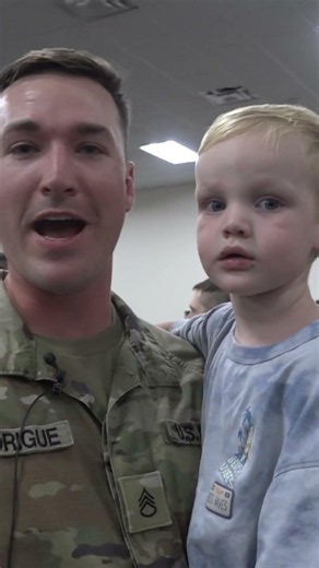 Watch the emotional reunion between Arizona soldiers and their families