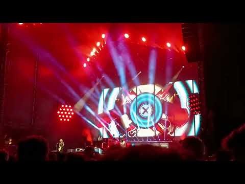 Guns N' Roses Black Leather(Sex Pistols Cover) LIVE @ Rogers Stadium Aug 5