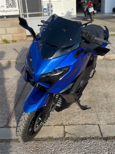 TMAX Tech Max 560 2026 Icon Blue | تـي ماكس 560 أيقونة زرقاء