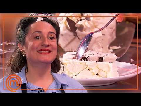 Carlota conquista al jurado con su tarta y su forma de trabajar | MasterChef 14