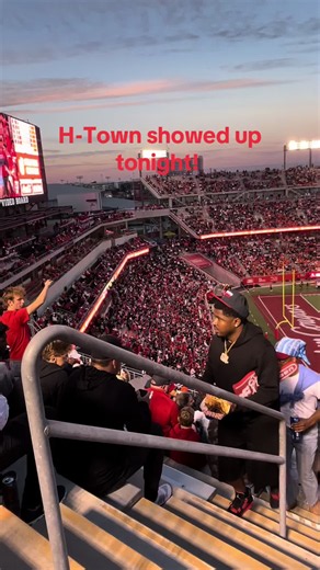 And yall said nobody shows up… #htown #gocoogs #uh | houston cougars football game