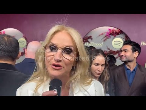 Mel Robbins hopes to inspire others with her podcast