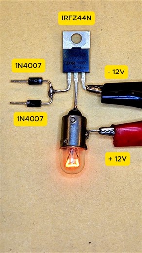 MOSFET as a Switch – Simple Electronics Tutorial for Beginners! ⚡ #shorts