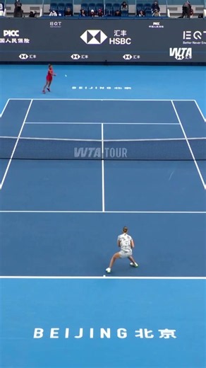 THIS MATCH IS INSANE 🍿Marie Bouzkova fighting hard against Zheng in Beijing!#ChinaOpen