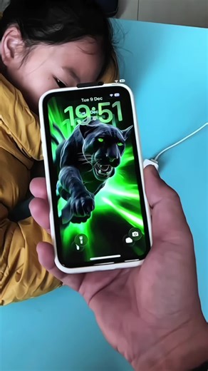 How to Set Up 3D Spatial Wallpaper on iPhone