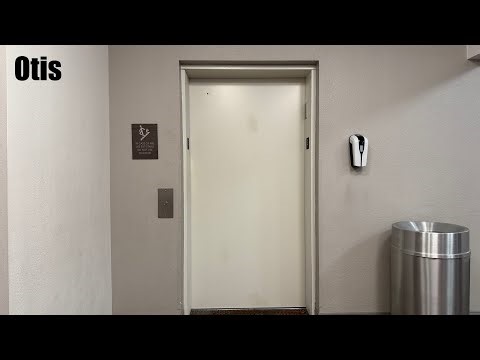 Otis Hydraulic Elevator at the Comfort Inn in Cave City, KY