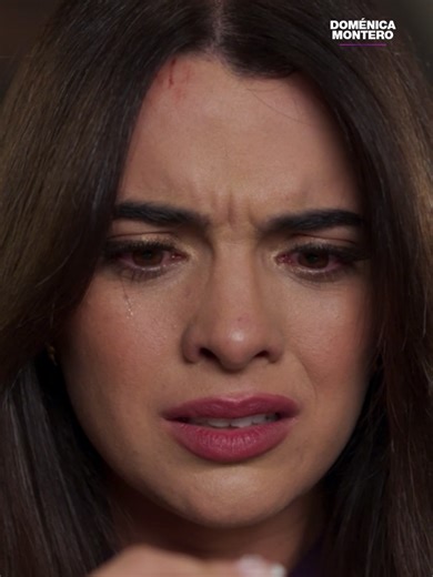 Kiara descubre el anillo de Doménica en Univision