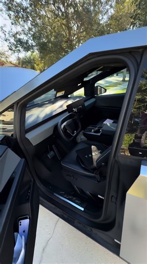 Discover the Features of the Tesla Cybertruck