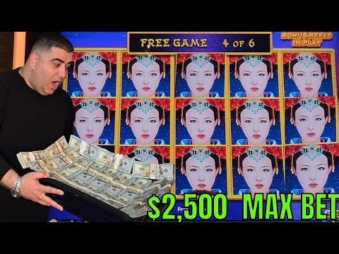 A LIFE-CHANGING JACKPOT That Stunned the Entire Casino Floor