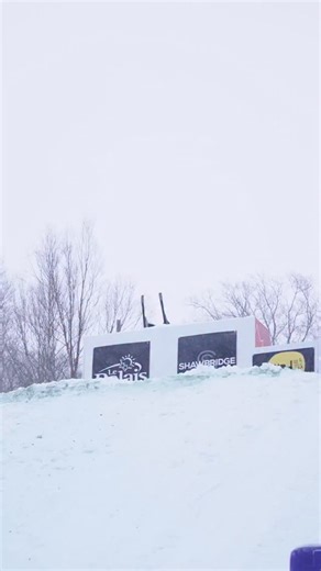 Another day, another competition here in Lac-Beauport. In the women’s qualifications, we saw some amazing jumps. Anhelina Brykina put down a solid full-full-tuck, which we saw her compete for the first time yesterday. Shao Qi also impressed with her lay-full-full, and they claimed second and third place in qualifiers, respectively, behind yesterday’s winner, Winter Vinecki, who once again leads the top 12 into the finals. #fisfreestyle #fisaerials #worldcuplacbeauport | FIS Freestyle Skiing