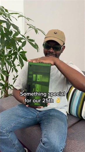Sneak peek goes HARD(ware) #XBOX #OGXBOX #X25 #gaming