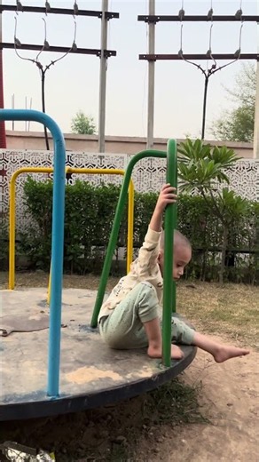 Merry-go-round #babyshorts #family #shorts