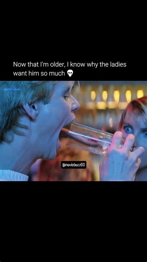 moviebuzz on Instagram: "We were too young to understand this 💀 When three furry aliens (Jim Carrey, Damon Wayans, and Jeff Goldblum) crash-land in a Valley girl's pool, their world is turned upside down. After a salon makeover reveals them to be handsome men, they get a crash course in 80s L.A. life and love. Option 2 (Detailed summary) After discovering her cheating fiancé, L.A. manicurist Valerie (Geena Davis) gets an intergalactic distraction when three brightly colored, furry aliens crash 