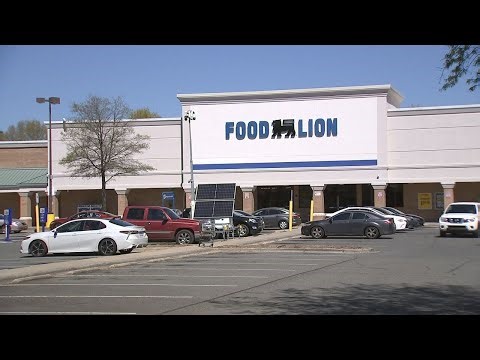 Fight inside west Charlotte grocery store ends with car stolen at gunpoint | WSOC-TV