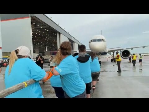 Delta Jet Drag goes ahead despite rainy weather