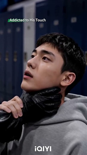 Wave SMASHED the hitman away #iQIYI #AddictedtoHisTouch #bl