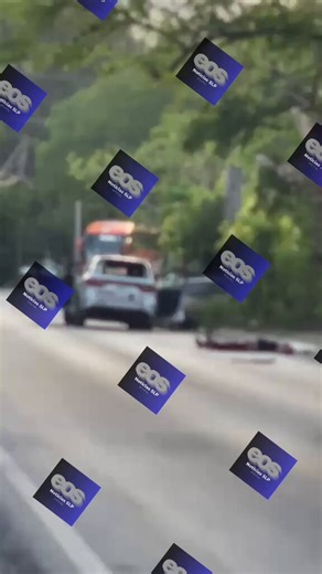 🚨 ¡BALACERA EN TAMAZUNCHALE! DEJA HERIDOS Y UN MUERTO 🚨🔴 #AlMomento Reportan un enfrentamiento a balazos en Tamazunchale entre elementos de la Guardia Civil Estatal y civiles armados.💥 De manera extraoficial, se habla de:🚑 Dos elementos heridos⚫ Un civil sin vida🚔 La zona se mantiene bajo fuerte movilización de corporaciones de seguridad, mientras la información continúa en desarrollo.⚠️ Se recomienda evitar el área y mantenerse atento a actualizaciones.