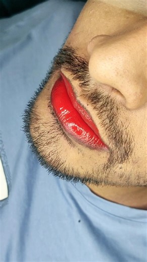 The lipstick hack nobody talks about #makeuphacks #beauty #lipsticktutorial