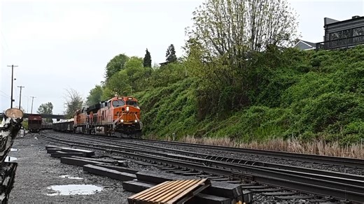 Broken quiet zone system brings loud train horns back to Old Town Tacoma
