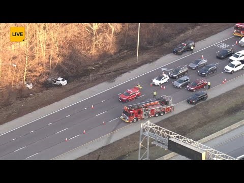 I-355 crash, today: Multi-vehicle crash shuts down I-355 Veterans Memorial Tollway