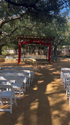 Magnolia Halle wedding venue San Antonio — Rustic oak-tree estate