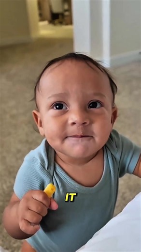 LaRoBenz's Baby Zaza's Priceless Reaction 😂❤️