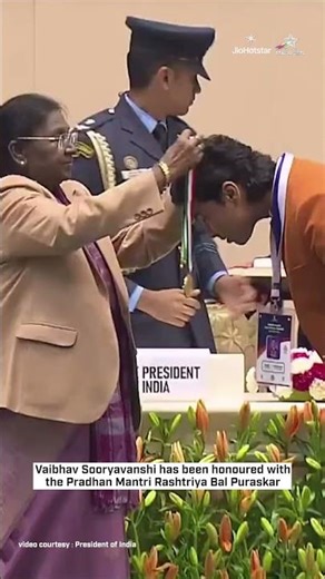 Vaibhav Sooryavanshi receives Pradhan Mantri Rashtriya Bal Puraskar from the Hon. President of India