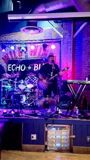 blink-182 – All the Small Things | Echo Blvd Live