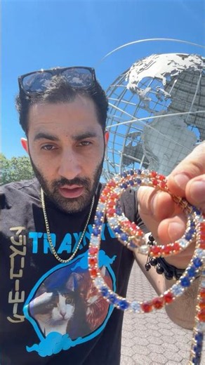 They Won A Free Knicks Chain #traxnyc #knicks #shorts