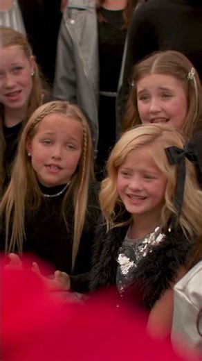 Holding onto the Christmas feeling ✨Somewhere in My Memory 🎄 #christmasmusic #choirmusic