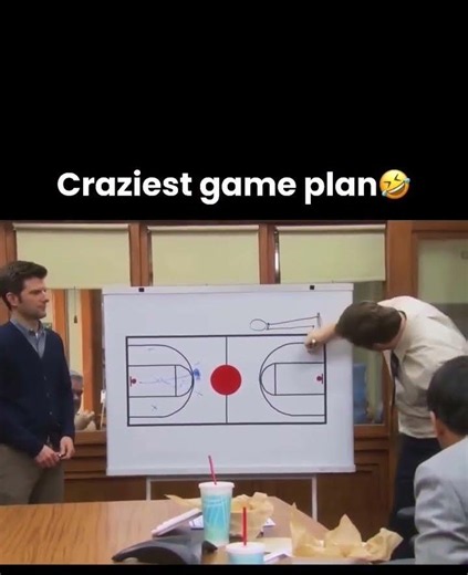 Chris Pratt And Adam Scott Draw Up HILARIOUS Basketball Play In Parks & Recreation OUTTAKES!