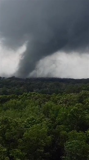A family's worst nightmare, captured on camera 🌪️ A new season of #IntheEyeoftheStorm Sundays at 10P.
