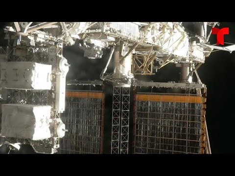 NASA astronauts continue their space walk | Telemundo English