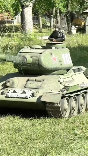 You Won’t Believe This Is an RC T-34 Tank! 🤯