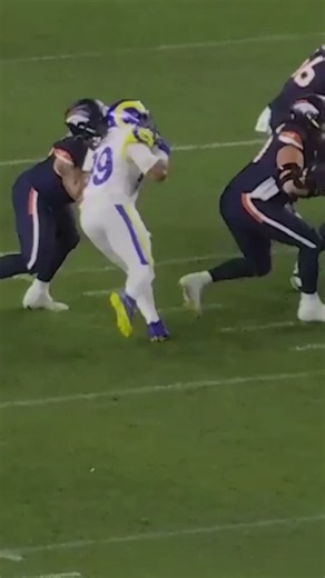 D3 football star Quinn Meinerz just dominated Aaron Donald the best DT in the NFL