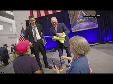 U.S. House Majority Leader Steve Scalise tours NASA Michoud facility