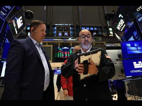 Wall Street ends lower for the day and week