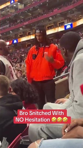 Pointed right at him and all 😂