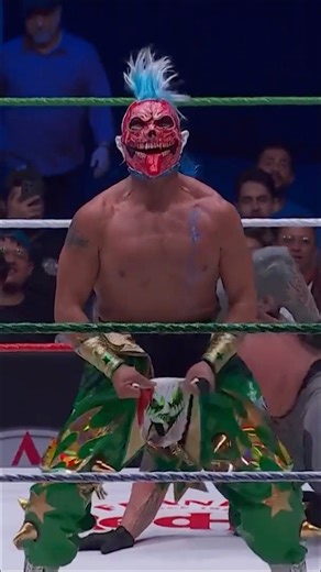 #PsychoClown is OUT OF CONTROL! 😱 #GuerraDeTitanes | WWE