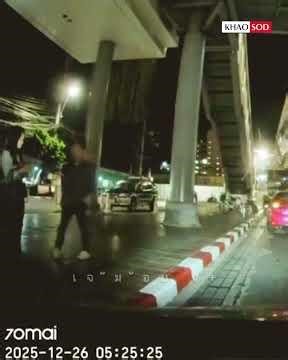 แท็กซี่หัวร้อน จะทำร้ายผู้โดยสาร : Khaosod - ข่าวสด