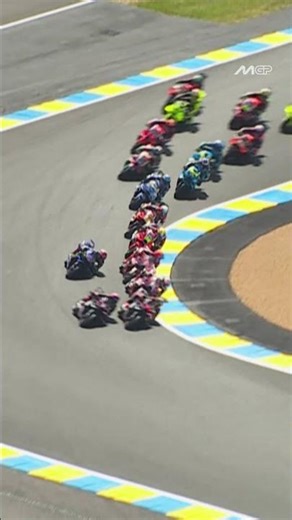 Martin goes from 8th on the grid to P1 in a blink of an eye! 🚀