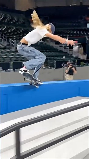 Nollie heelflip or nollie kickflip out of crooked grinds? 🤔