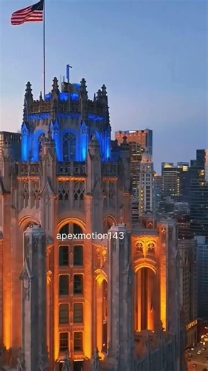 The Iconic Tribune Tower in Chicago! 🇺🇸✨ #usa #chicago #usa🇺🇸 #chicagoriver #germany