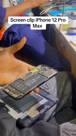 iPhone 12 Pro Max screen clip issue #viral #youtube #shorts #shortsvideo #prettydavidoflagos