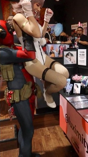 Deadpool finds. Deadpool keeps.🫶 #deadpool #uppies #cosplay