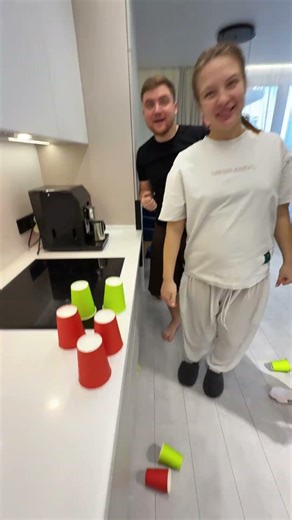 Happy life recipe: 1 cat + 1 sunbeam ☀️🐱