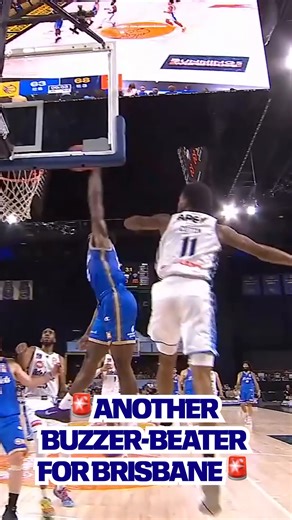 Terry Taylor with the SLAM at the break 😱 Taylor rises high to throw down a dunk to end the third quarter! Catch the #NBL LIVE on ESPN via Disney 📺 #dunk #buzzerbeater #ESPN #dunkbuzzerbeater