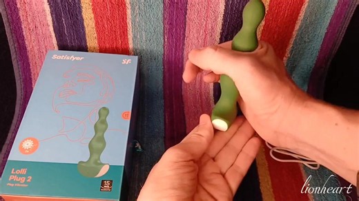 Satisfyer plug 2 plugged and pulsing straight guy first time anal gay unboxing
