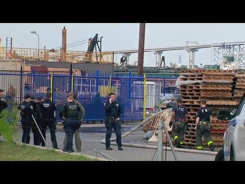 Explosion at Staten Island shipyard kills 1, injures over 30